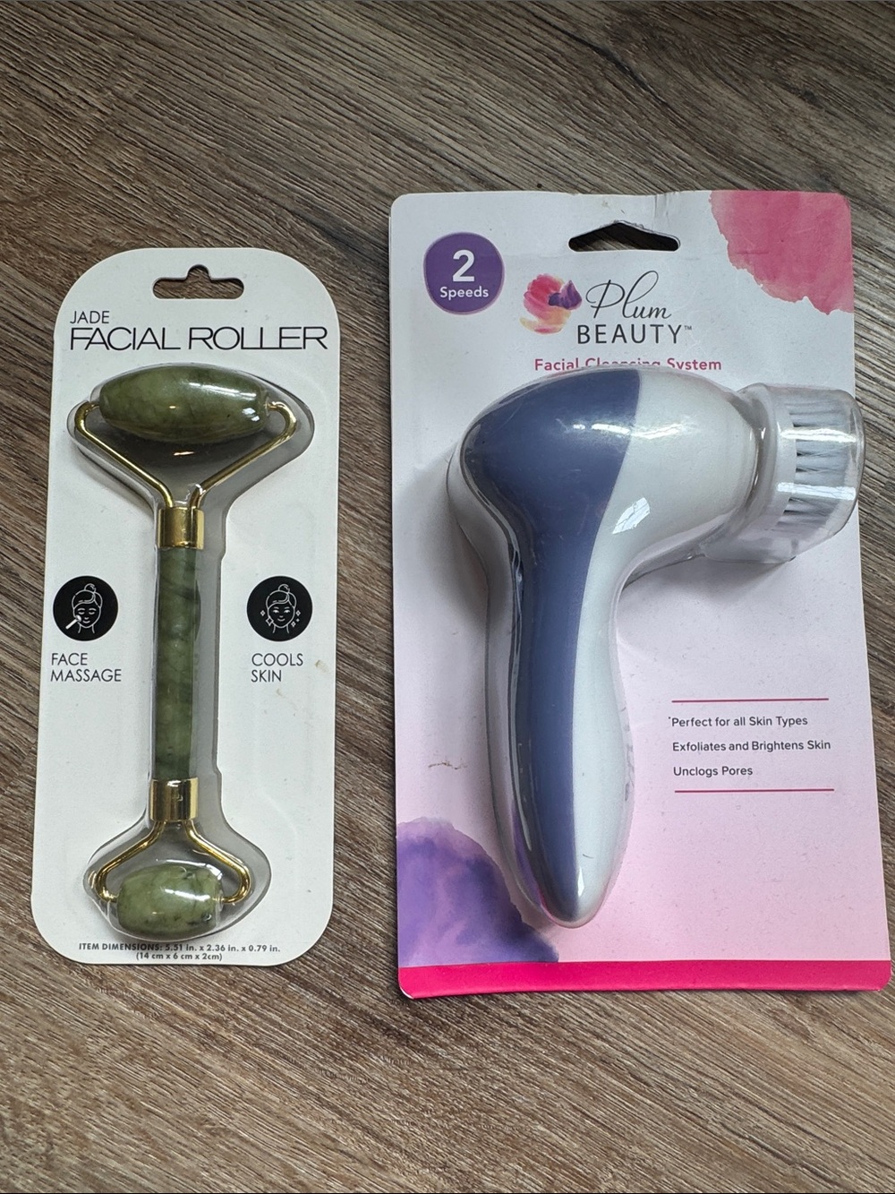 New! Plum Beauty Battery Powered Facial Cleansing System and Jade Roller
